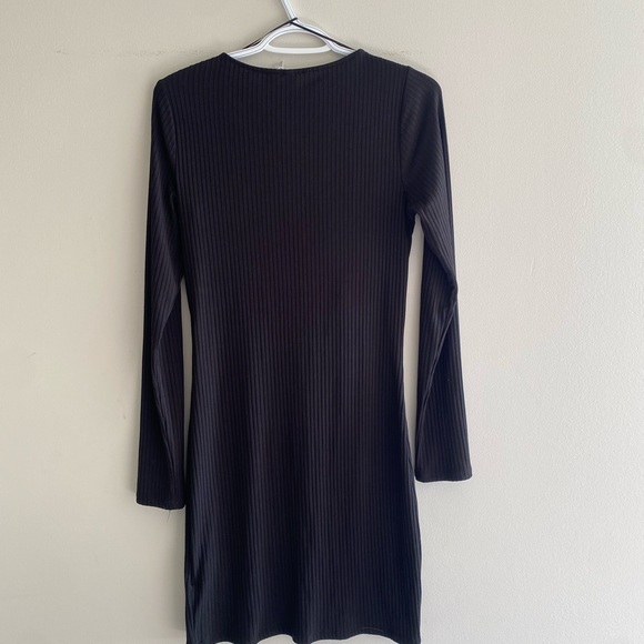 Black dress - Picture 5 of 5